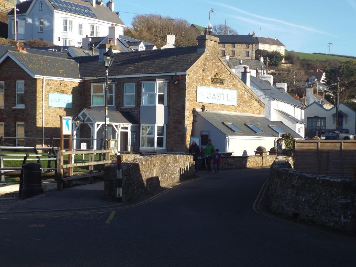 Pendyffryn Manor Bed & Breakfast Bed & Breakfast Little Haven Exterior photo