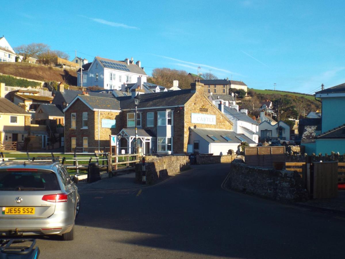 Pendyffryn Manor Bed & Breakfast Bed & Breakfast Little Haven Exterior photo